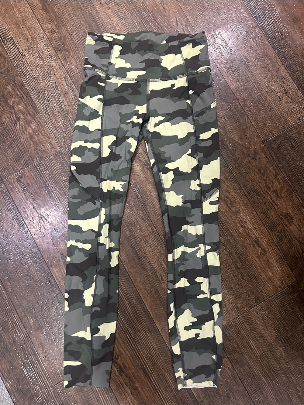 Lululemon Fast and Free Leggings - Olive Green EUC